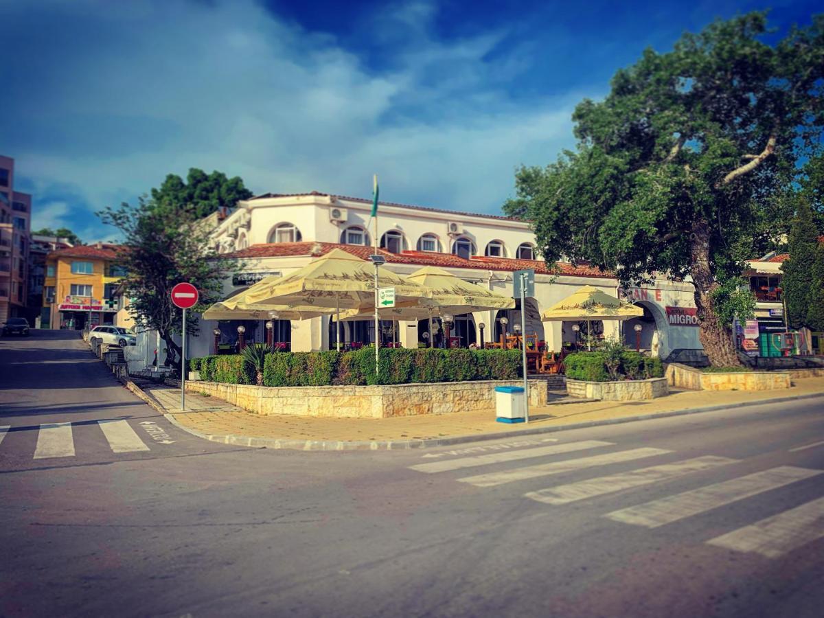 Sea Square Hotel Balchik Exterior photo