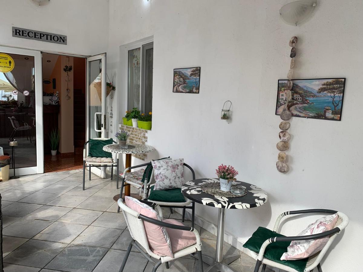 Sea Square Hotel Balchik Exterior photo